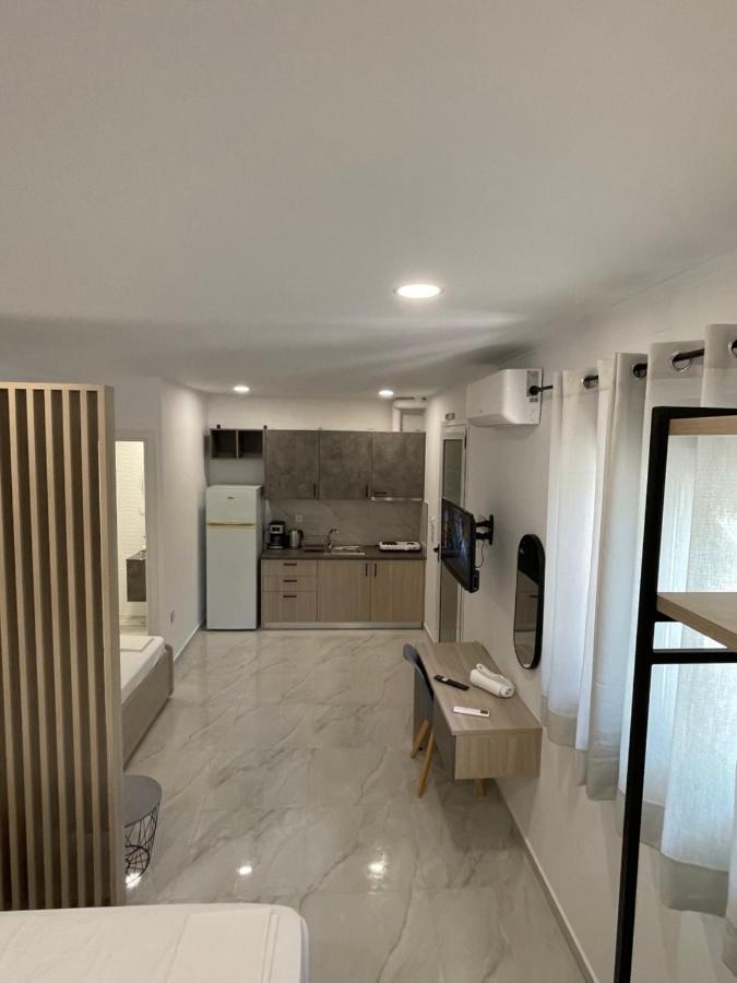 Sunshine Apartments And Rooms Nikiana Bagian luar foto